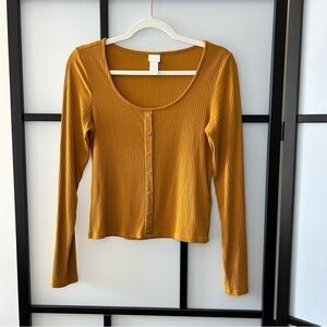 [M] H&M Long Sleeve Scoop Neck Mustard Yellow Ribbed Knit Top (fit runs small)